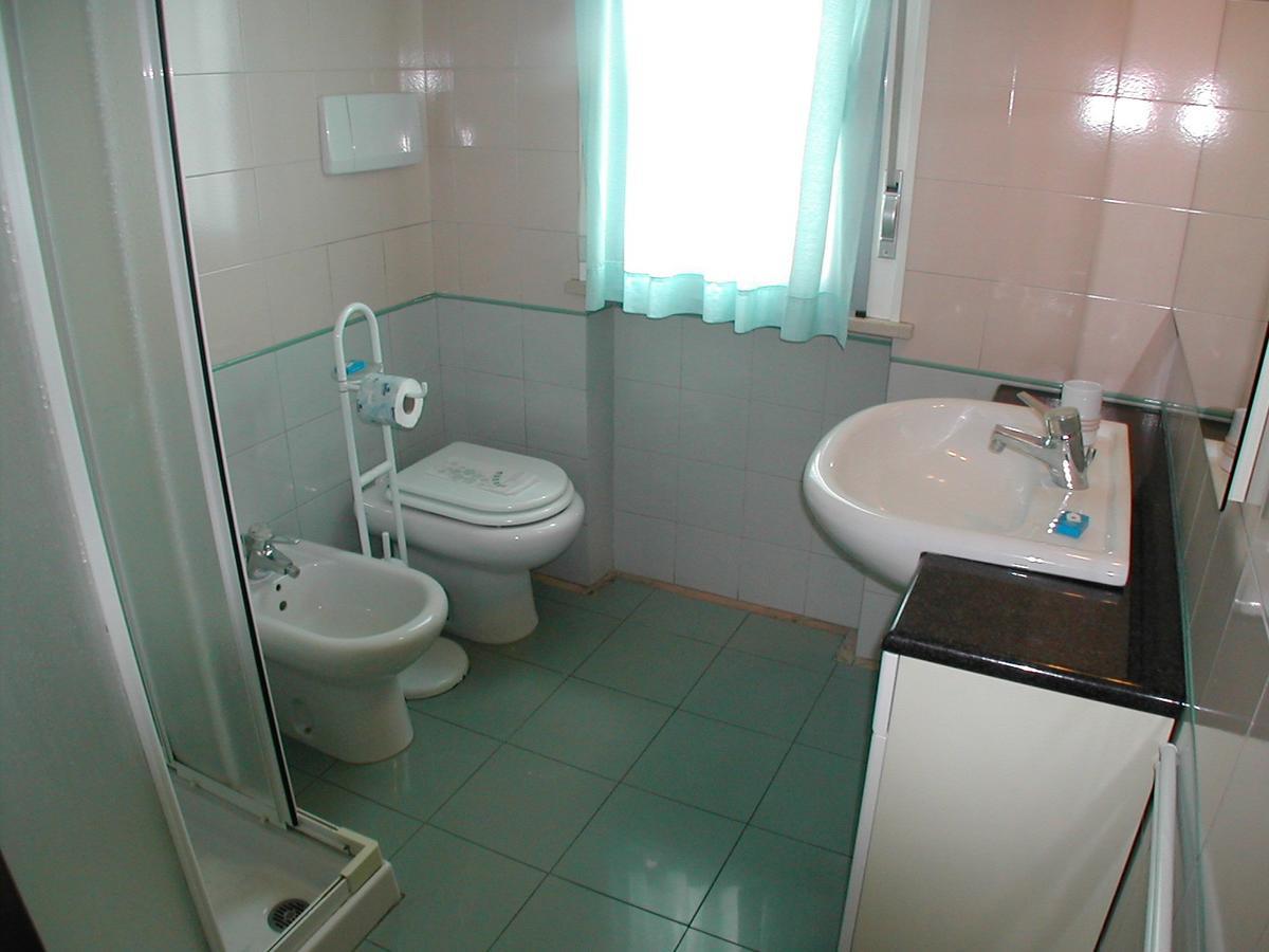 Residence Mediterraneo San Benedetto del Tronto Habitación foto